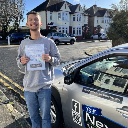 Couldn’t have asked for a better driving instructor. Super patient, easy to get along with, and explains everything clearly. Lessons were relaxed but really helpful, and they made me feel confident driving and ready for my test. Highly recommend to anyone learning!